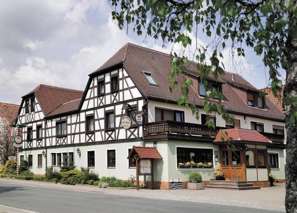 Landgasthof - Hotel Zum Stern Linden  Kültér fotó