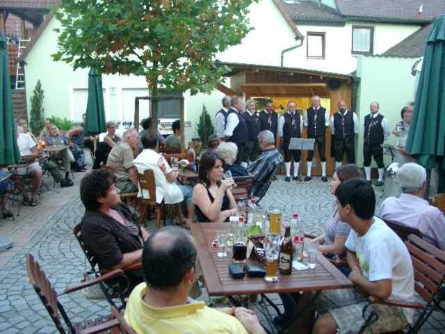 Landgasthof - Hotel Zum Stern Linden  Kültér fotó